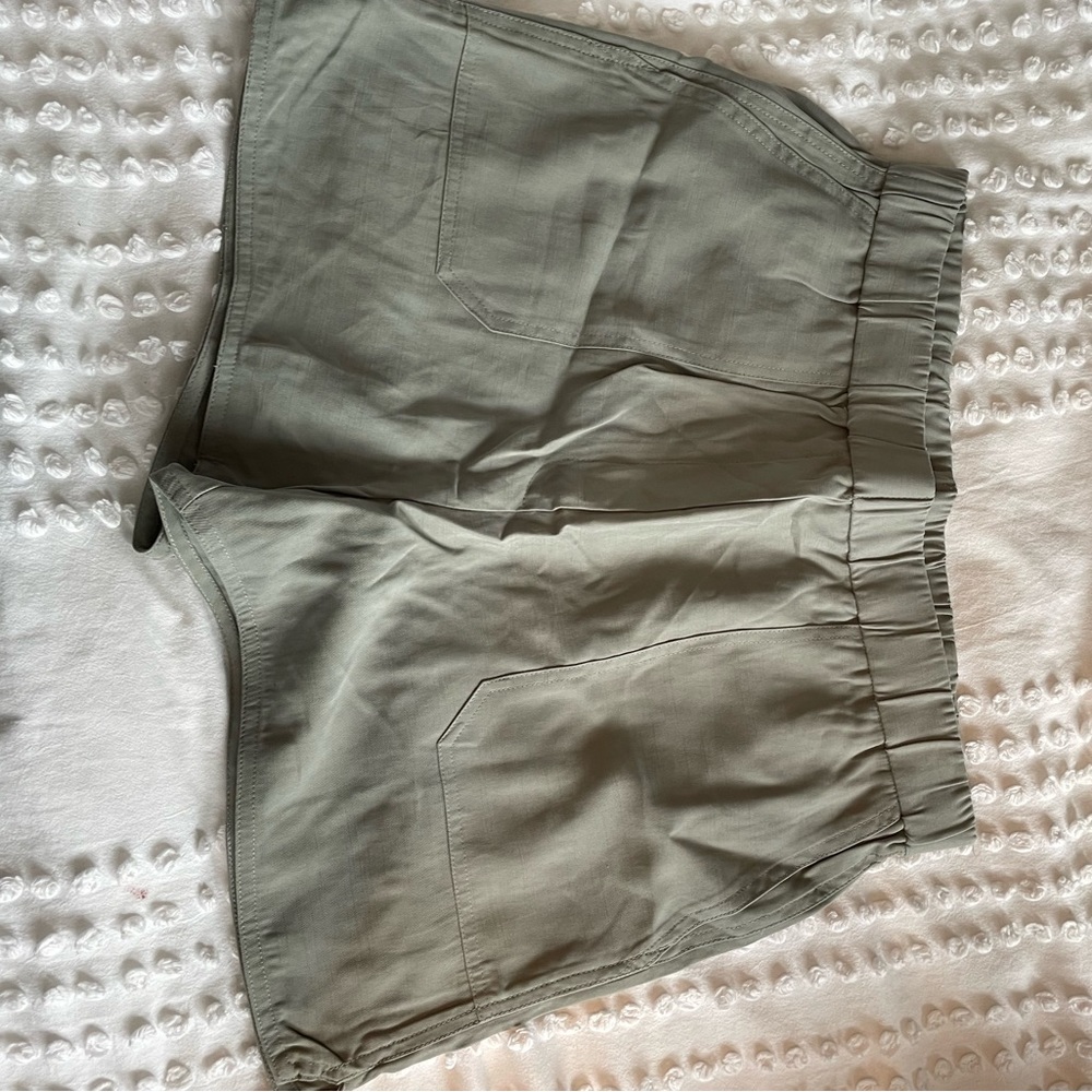 Dynamite NWT shorts
